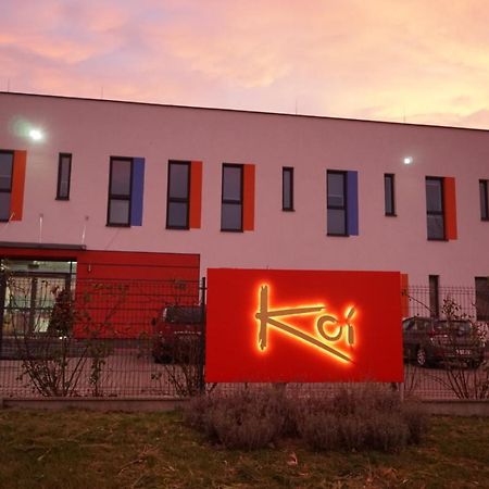 Koi Restaurant And Guest House 卓利 外观 照片