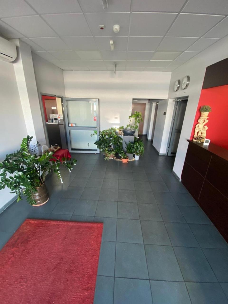 Koi Restaurant And Guest House 卓利 外观 照片