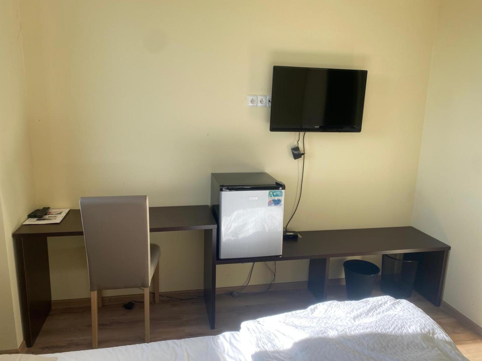 Koi Restaurant And Guest House 卓利 外观 照片